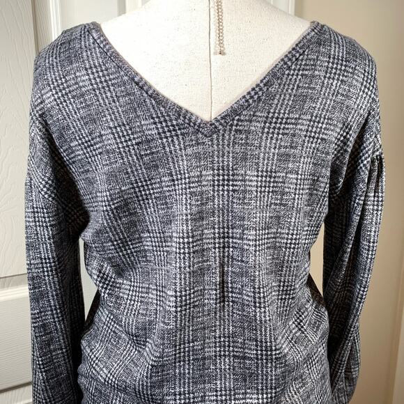 BOBEAU drop sleeves V-back black white plaid hounds tooth small pullover top - Picture 4 of 9